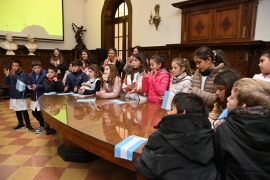 Alumnos de todo el país conocieron el Concejo