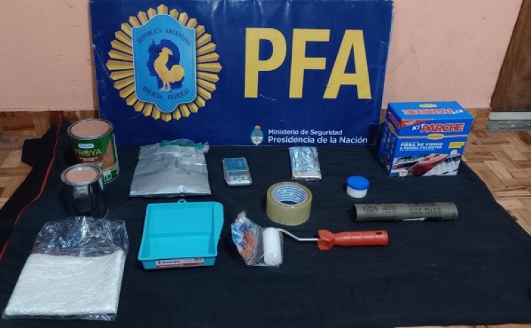 DETUVIERON A DOS PERSONAS QUE INTENTARON ENVIAR A ALEMANIA 12 KILOS DE COCAÍNA OCULTOS EN ENCOMIENDAS