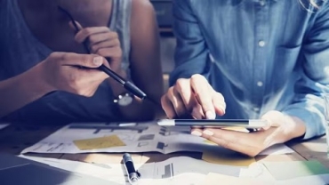 Eeforma laboral: El Gobierno analiza eliminar el monotributo y bajar el piso del Impuesto a las Ganancias