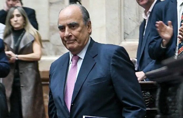 Anuncian aumento para el Garrahan y ANDIS, el Congreso busca destituir a Francos