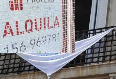 Preocupante cantidad de locales vacíos en peatonal Córdoba