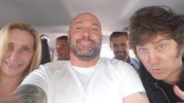 Spagnuolo ya designó defensa, mientras afirman que teme por su vida