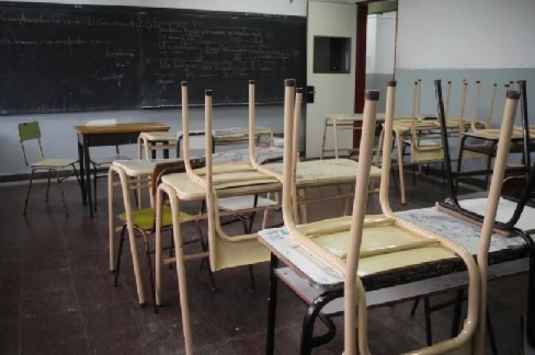 UNR y Amsafe cumplen una jornada de Paro docente en Rosario