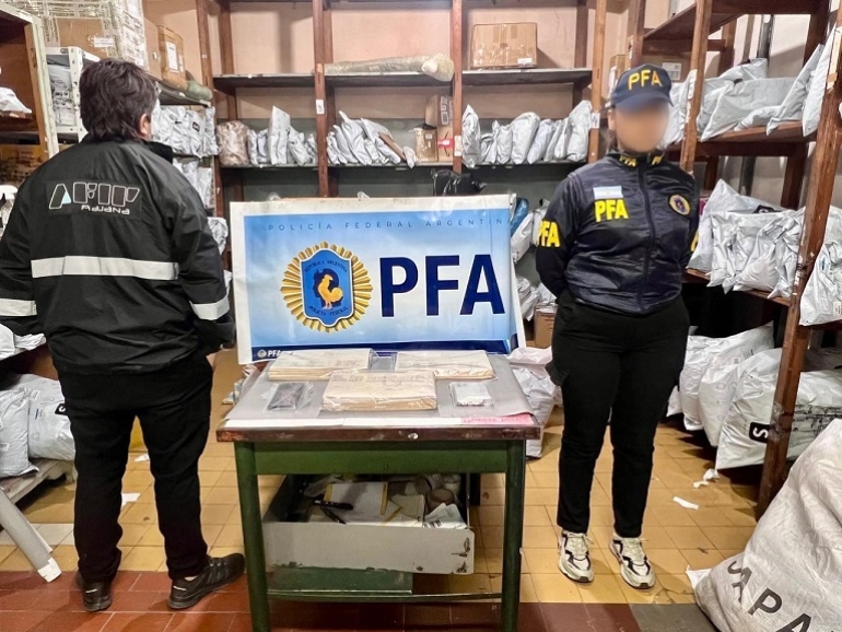 *LA POLICÍA FEDERAL ARGENTINA DESBARATÓ UNA IMPORTANTE ORGANIZACIÓN CRIMINAL POR CONTRABANDO*