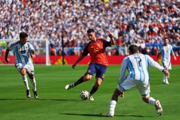 Argentina dejó todo pero España con un gol en el alargue se consagró campeón
