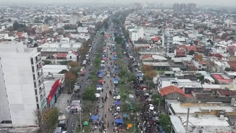 Adiós al Indio Solari: Hay más de 15 cuadras de fila para ingresar al predio de Villa Domínico