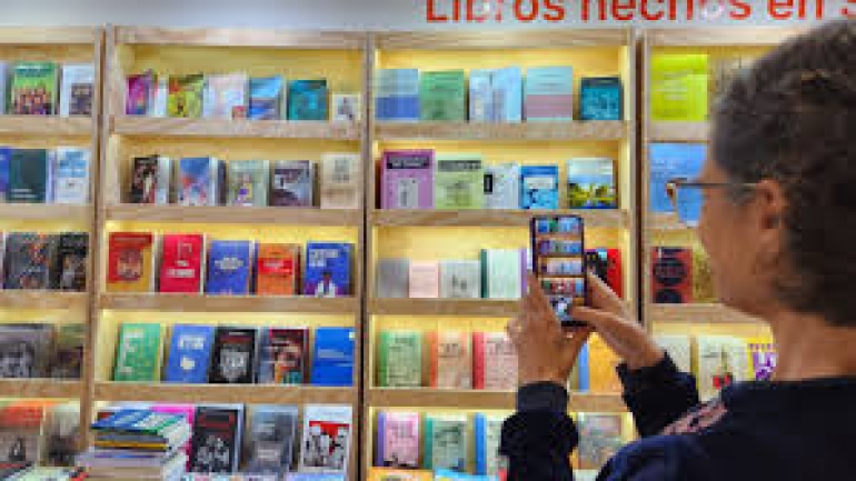 Este miércoles en la Feria Internacional del Libro de Rosario TVR Stream
