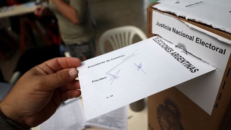 Milei presiona para eliminar las PASO en 2025