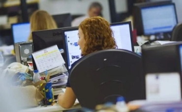 "Motosierra" 2025: Milei avanza con más ajuste, despidos y nuevo régimen para empleados públicos