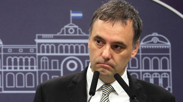 Se despedaza la imagen de Manuel Adorni y arrastra al Gobierno