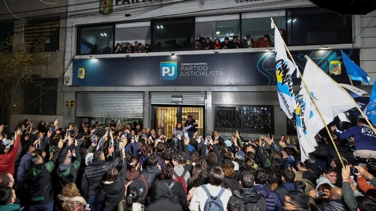 El PJ repudia el fallo contra CFK y habló de "proscripción antidemocrática"