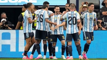 La Selección Argentina enfrenta esta noche a Jordania para cerrar el grupo