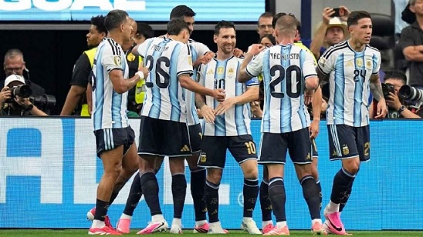 La Selección Argentina enfrenta esta noche a Jordania para cerrar el grupo