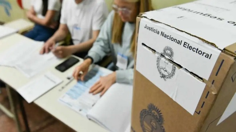 Crece la cantidad de indecisos y serrían la llave para las elecciones del 26 de octubre