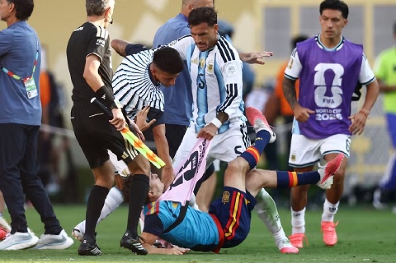 La FIFA castigó a la AFA por el Mundial: multa de USD 321.000, media tribuna y hasta 10 fechas de suspensión