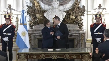 Javier Milei le tomó juramento al nuevo Jefe de Gabinete, Manuel Adorni