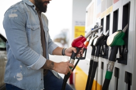 El Gobierno impulsará el autodespacho de combustible en estaciones de servicio