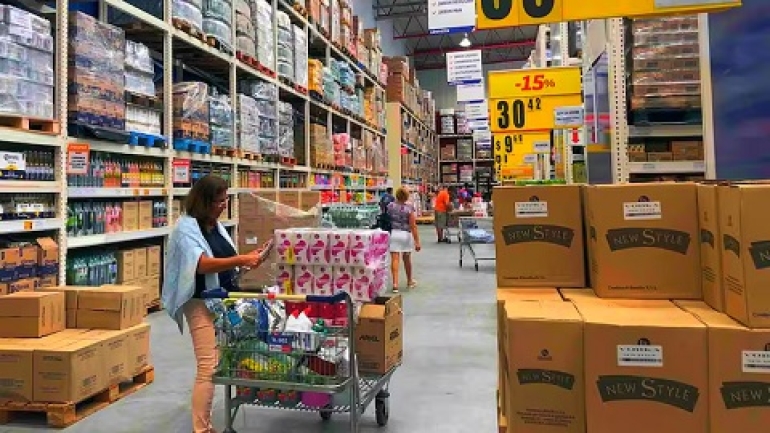 La inflación mayorista se aceleró a 2,4% en diciembre y el acumulado de 2025 cedió a 26,2%