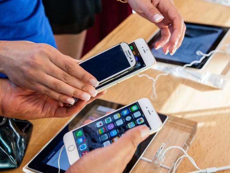 Puerta a puerta como si fuera Amazon: Comprar celulares baratos de Tierra del Fuego