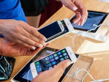 Puerta a puerta como si fuera Amazon: Comprar celulares baratos de Tierra del Fuego