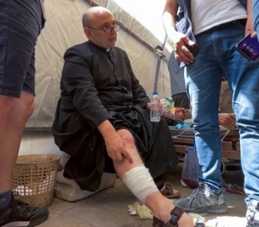 Un cura argentino resultó herido durante un bombardeo de Israel en la Franja de Gaza