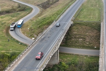 RICCI Y SEISAS RECLAMAN LEGALMENTE AL GOBIERNO NACIONAL OBRAS EN LA COLECTORA DE CIRCUNVALACIÓN Y LA AUTOPISTA ROSARIO-BUENOS AIRES