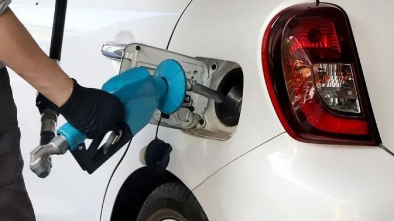 Aumentaron 1,8% los combustibles