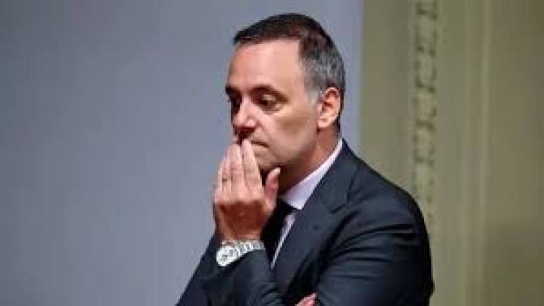 Según una encuesta, más de la mitad de los argentinos cree que Adorni se enriqueció como funcionario